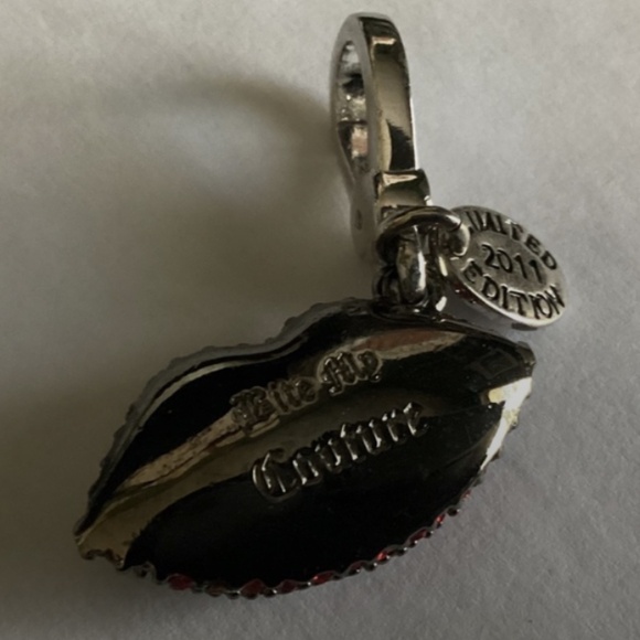 Juicy Couture HALLOWEEN Vampire Lips Charm 2011 LIMITED EDITION - Picture 5 of 9